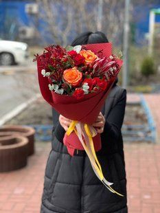 Букет (троянда, хіперикум, троянда садова, анігозантус, евкаліпт, леукодендрон, коніферн) 2452 фото