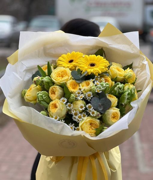 Букет (троянда піоновидна, танацетум, тюльпан, гербера, евкаліпт) 2466 фото