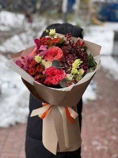 Букет (троянда садова, гортензія, еустома, хіперікум, розенботл, евкаліпт, фісташка, хризантема) 2194 фото